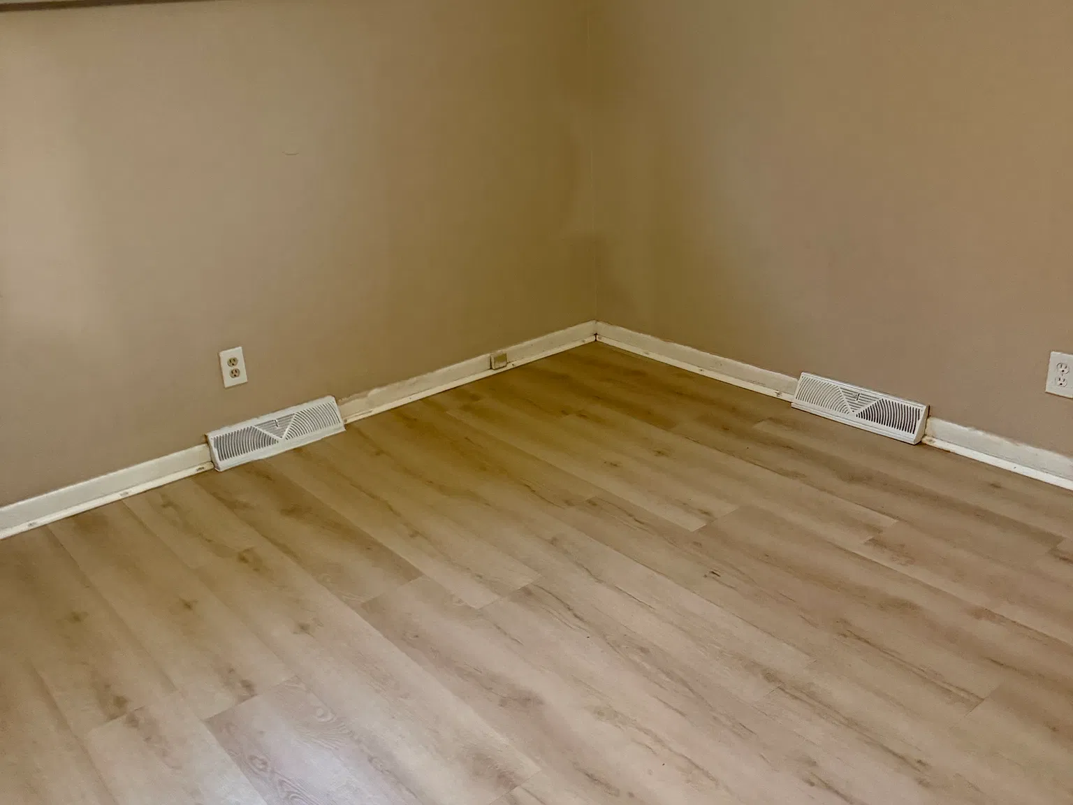 3 bed, $1,800 — Photo 3