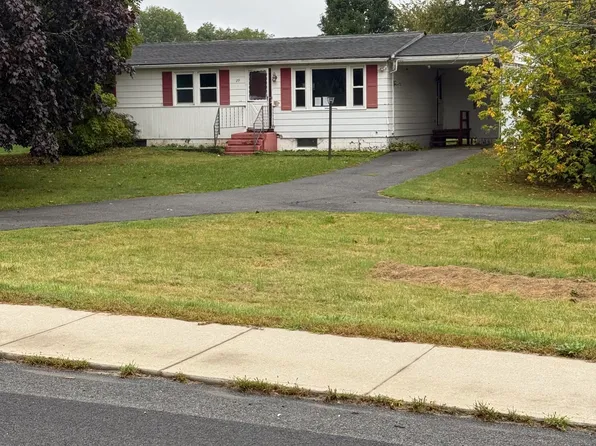 29 Ferry Road, Crown Point, NY 12928