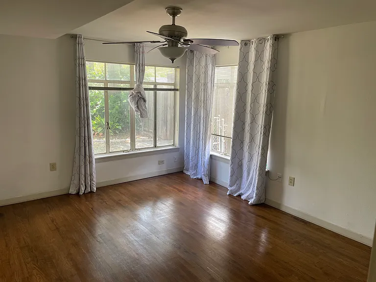 276 Emporia Blvd — Photo 13