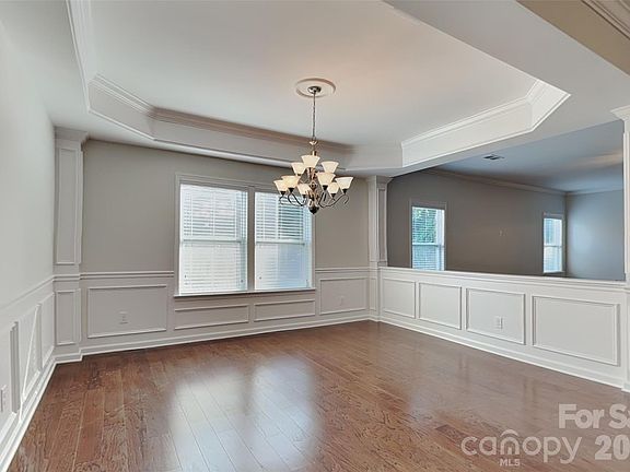 2nd image of 3058 Amaranth Dr