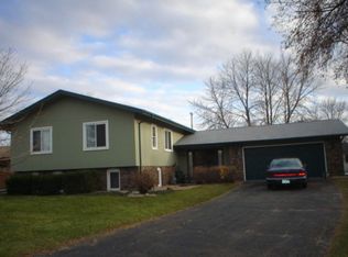 7908 Idaho Cir N, Brooklyn Park, MN 55445