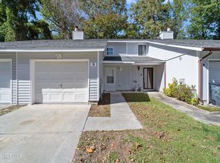 9 S Onsville Pl, Jacksonville, NC 28546