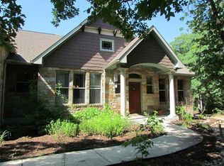 141 Kingwood Dr, Elgin, TX 78621