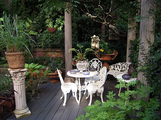 Rented by BLS Realty | media 25