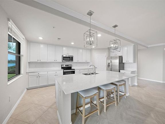 4th image of 10805 TARFLOWER DRIVE #102