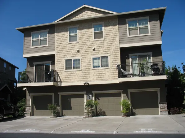 734 NE Adwick Dr, Hillsboro, OR 97006