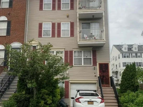 45 Yancy Dr, Newark City, NJ 07103