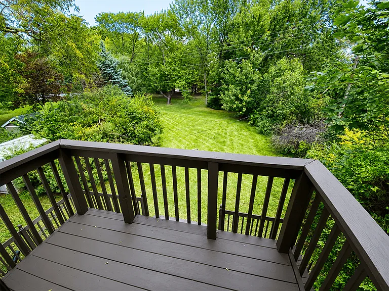 2226 Yorktown Dr — Photo 13