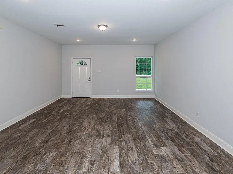 7705 Pin Oak St — Photo 4