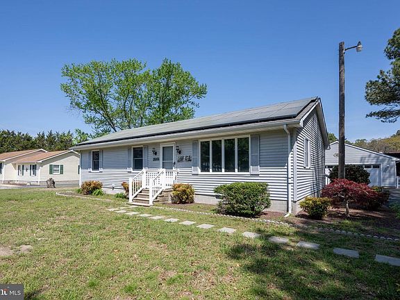 2nd image of 28868 Johnsons Dr