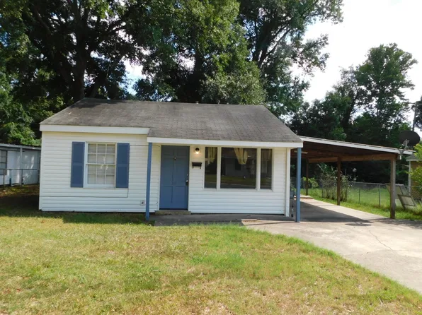 311 S Park Dr, Springhill, LA 71075
