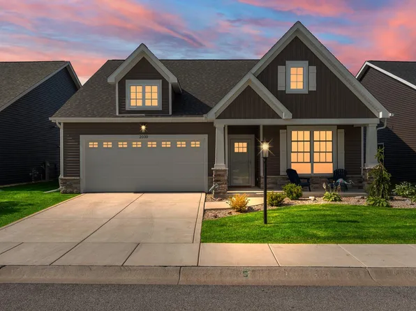 2030 Northwood Ln, Chesterton, IN 46304