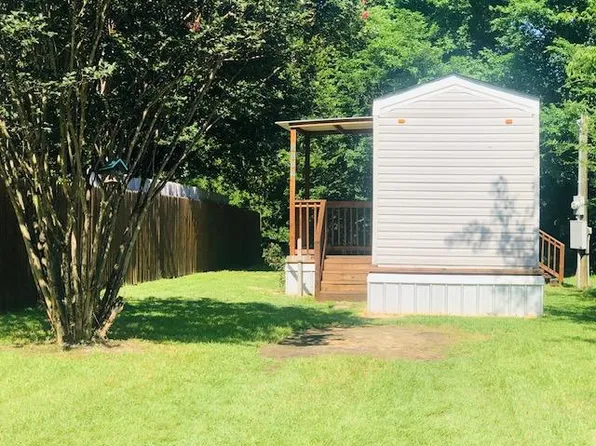 2410 County Road 3413, Chandler, TX 75758