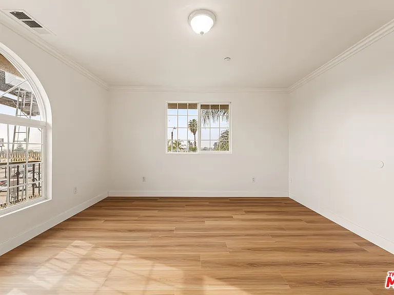 11738 Valley View Ave #1 — Photo 29