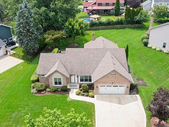 2nd image of 644 Country Club Dr