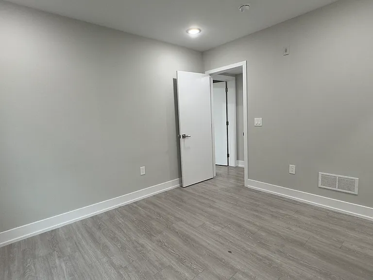 649-1 N 35th St #202A — Photo 10