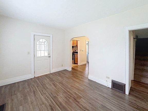 4th image of 1156 33rd Ave