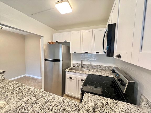 3rd image of 237 Durham F #237