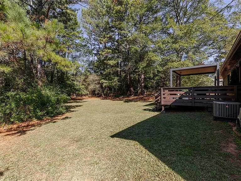 111 Robinhood Dr — Photo 26