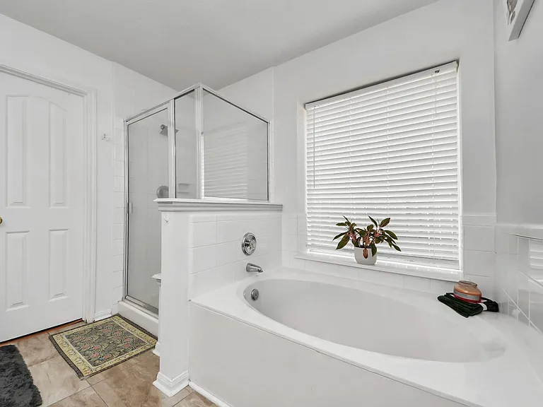 18318 Farriswood Ct — Photo 25