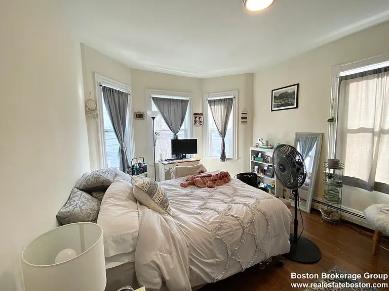 106 Buttonwood St #2 — Photo 10
