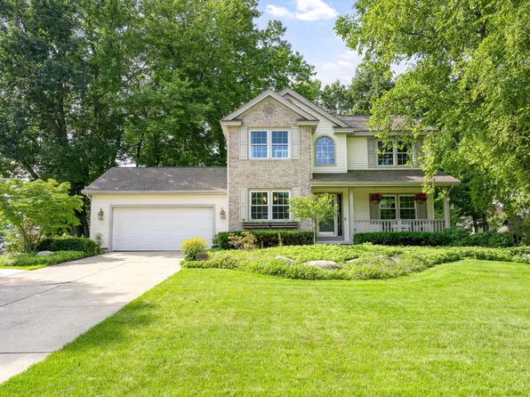 7135 Loma Linda Dr NE, Rockford, MI 49341