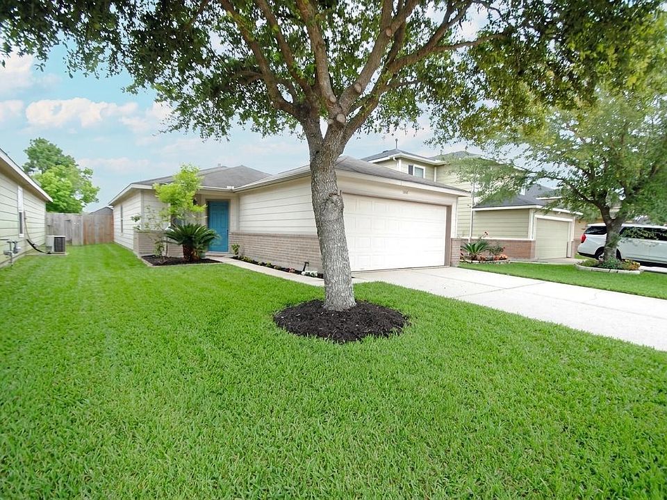 1st image of 1802 Adobe Stone Dr