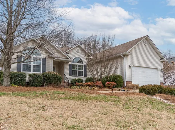 1252 Trillium Ln, Bowling Green, KY 42104