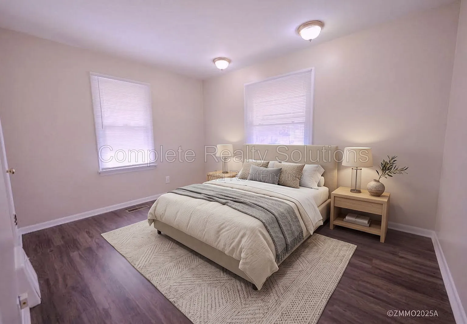 3 bed, 1.0 bath, 912 sqft, $1,300 — Photo 3