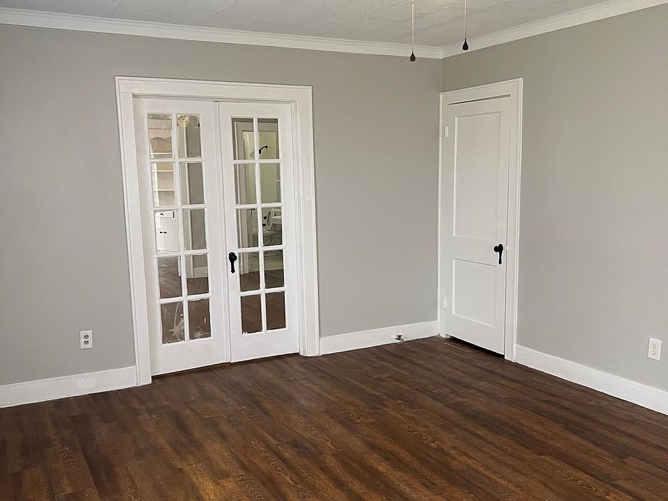 1st image of 601 N Grove St #C