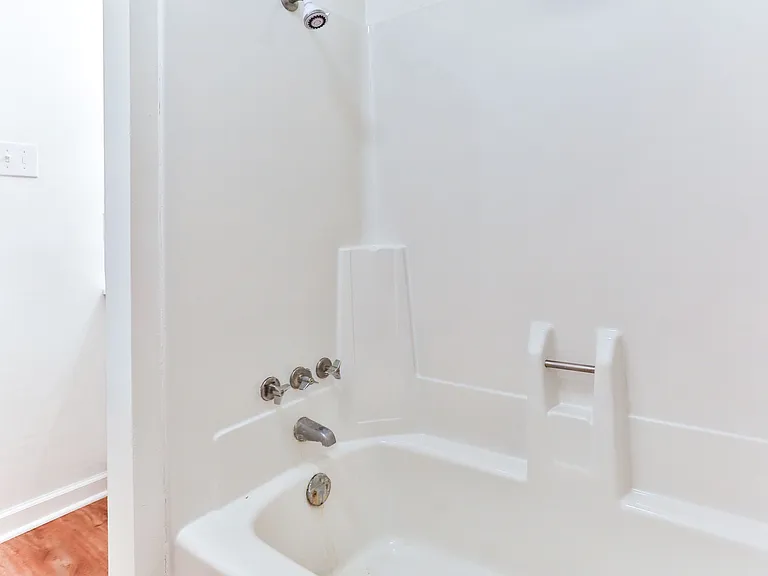 Highland Commons — Photo 16