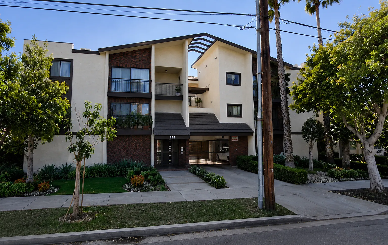 2 bed, 1150 sqft, $2,610 — Photo 1