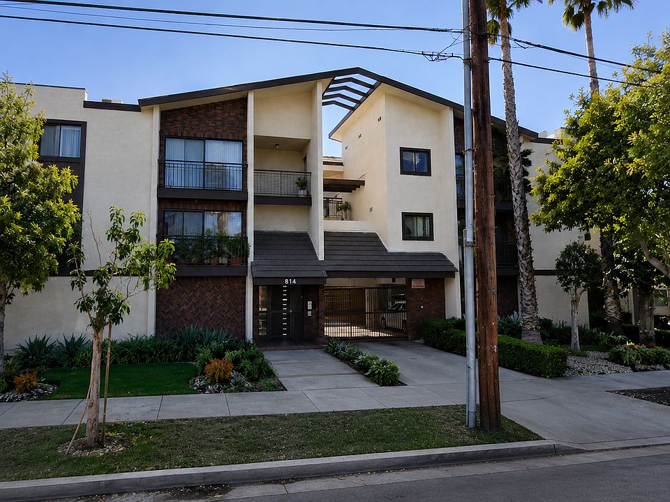 1st image of 814 E Windsor Rd #104