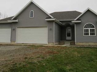 1221 Dean Rd, Tekonsha, MI 49092