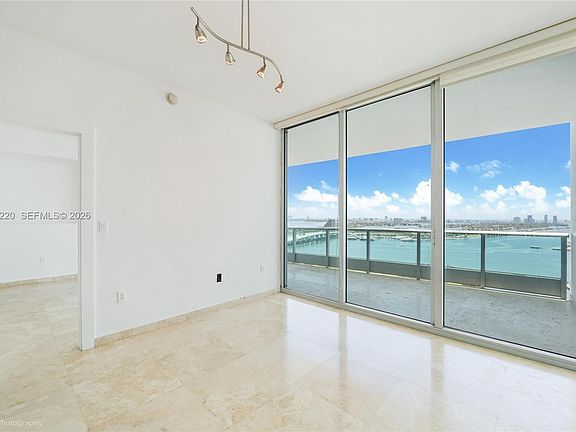 5th image of 900 Biscayne Blvd APT 3007