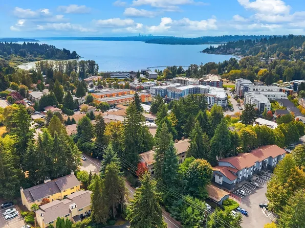 12021 100th Avenue NE #C3, Kirkland, WA 98034