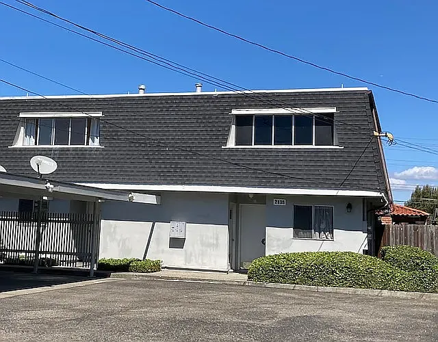 2135 Aldengate Way