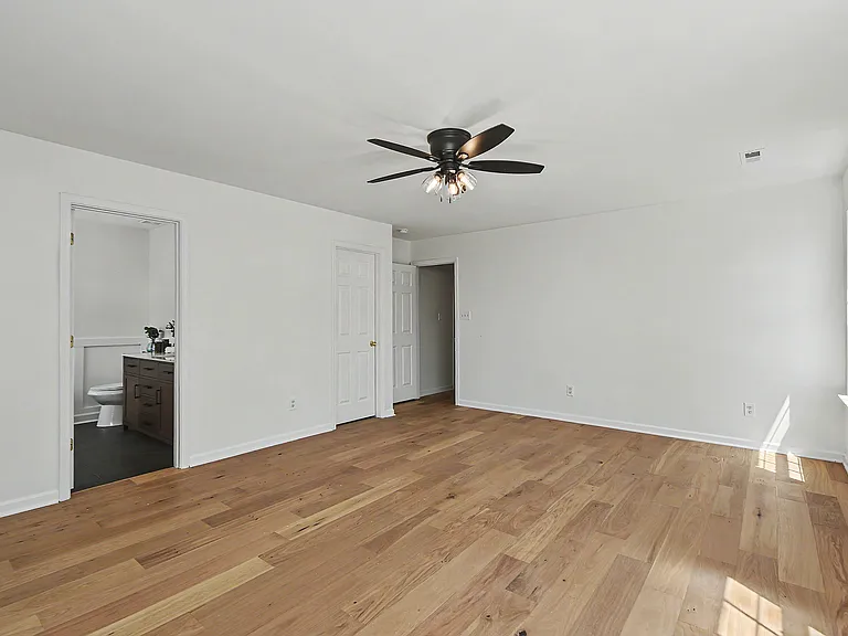 9819 Aventide Ln — Photo 26