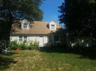 21 Jackson St, Rocky Point, NY 11778