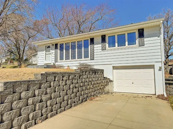 400 E Pine St, Anamosa, IA 52205