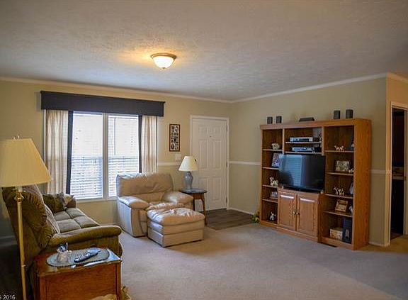 3rd image of 186 Laurel Terrace Ct