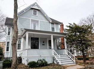 2126 Maple Ave, Evanston, IL 60201