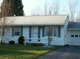 77 Patrick Cir, Fulton, NY 13069