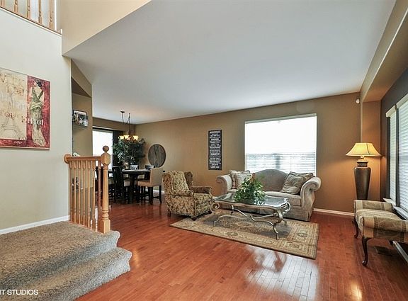 4th image of 312 Lenox Ln