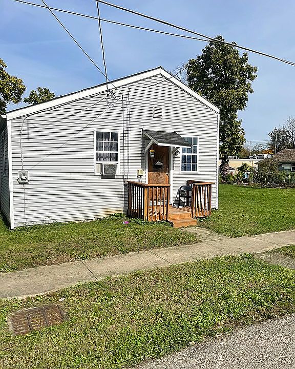 1st image of 32 E Leslie Ave