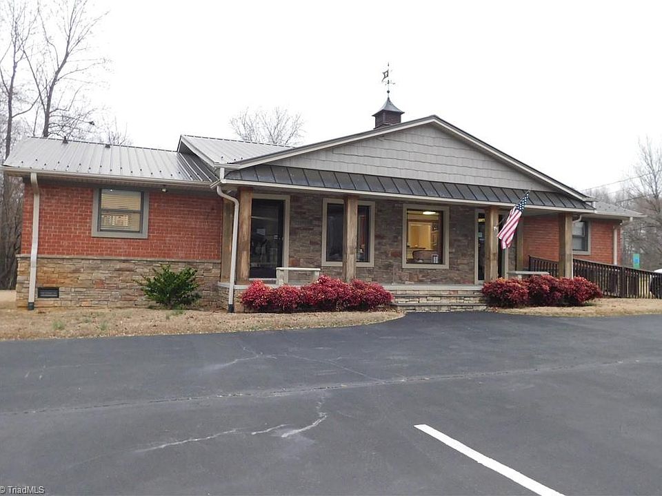 1st image of 4217 Meadowbrook View Rd