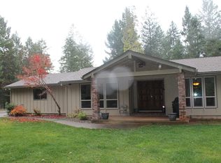 735 Douglas Dr, Grants Pass, OR 97527