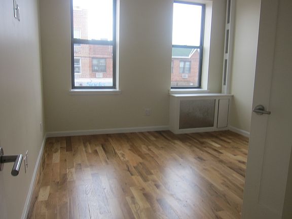 5th image of 2906 21st Ave #B2