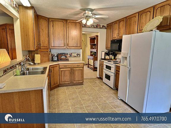 5th image of 3621 Sunnyview Dr