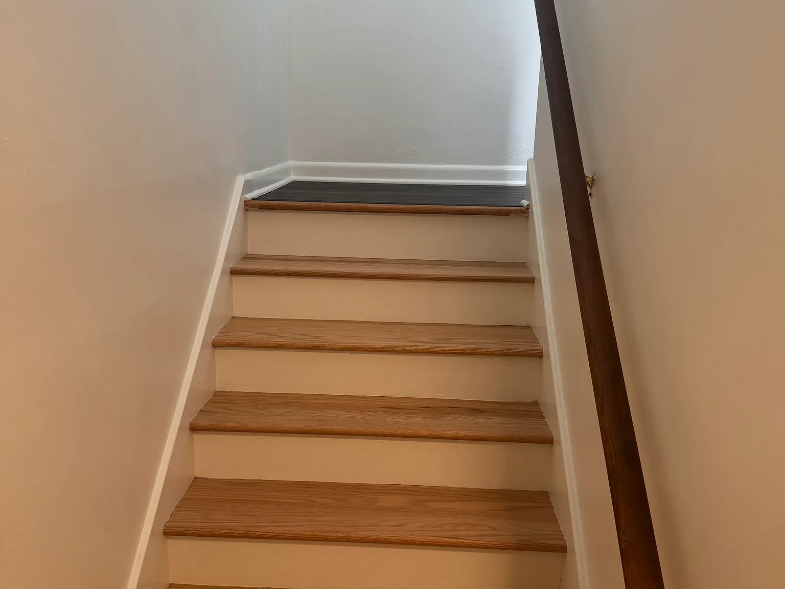 2 bed, 1000 sqft, $950 — Photo 2